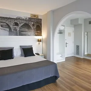 Pamplona Hotel
